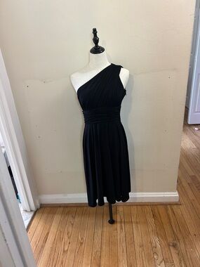 Evan Picone One-Shoulder Black Cocktail Dress 🌹